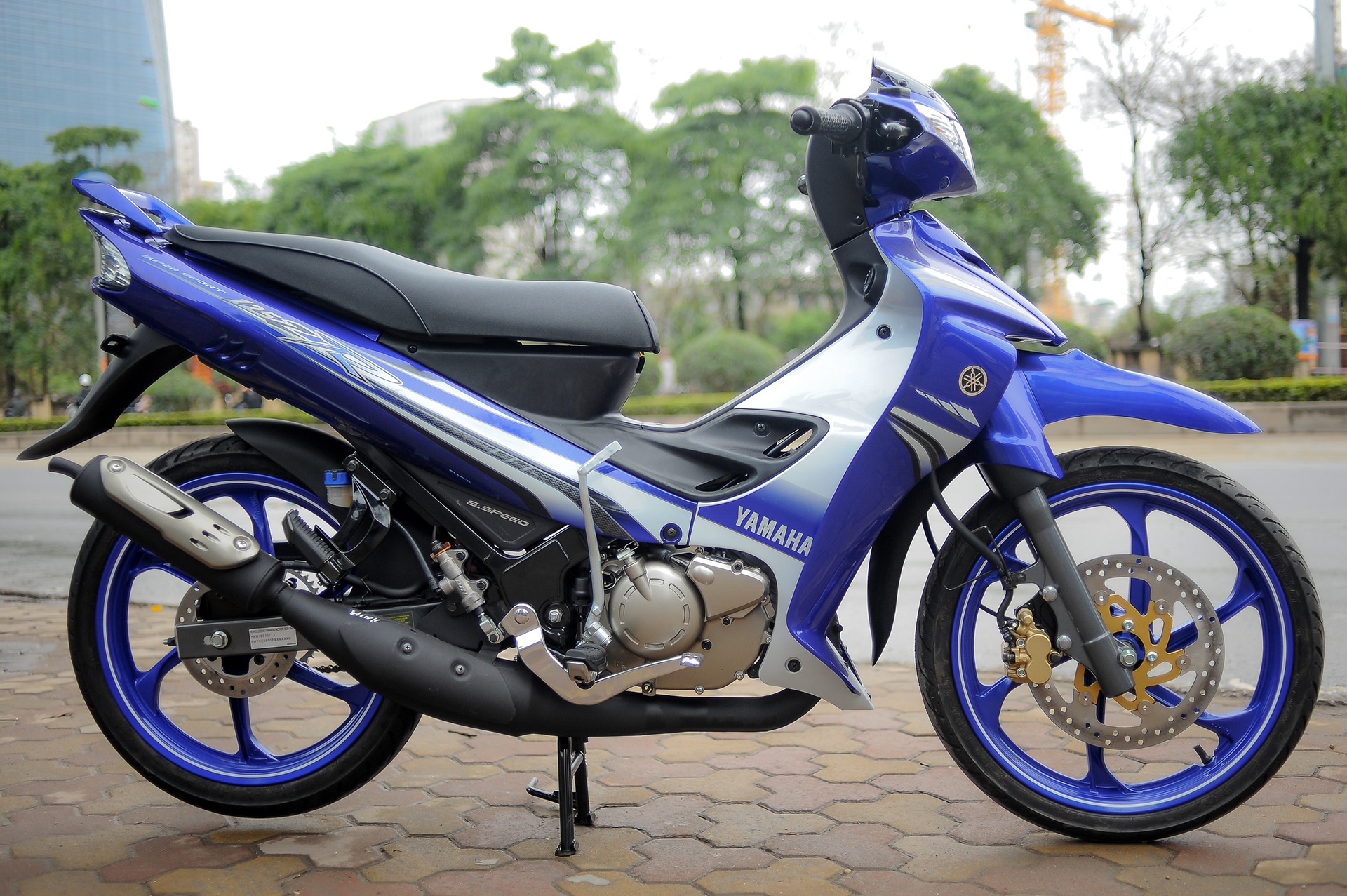 Anh xe con tay 2 thi Yamaha 125ZR tai Ha Noi hinh anh