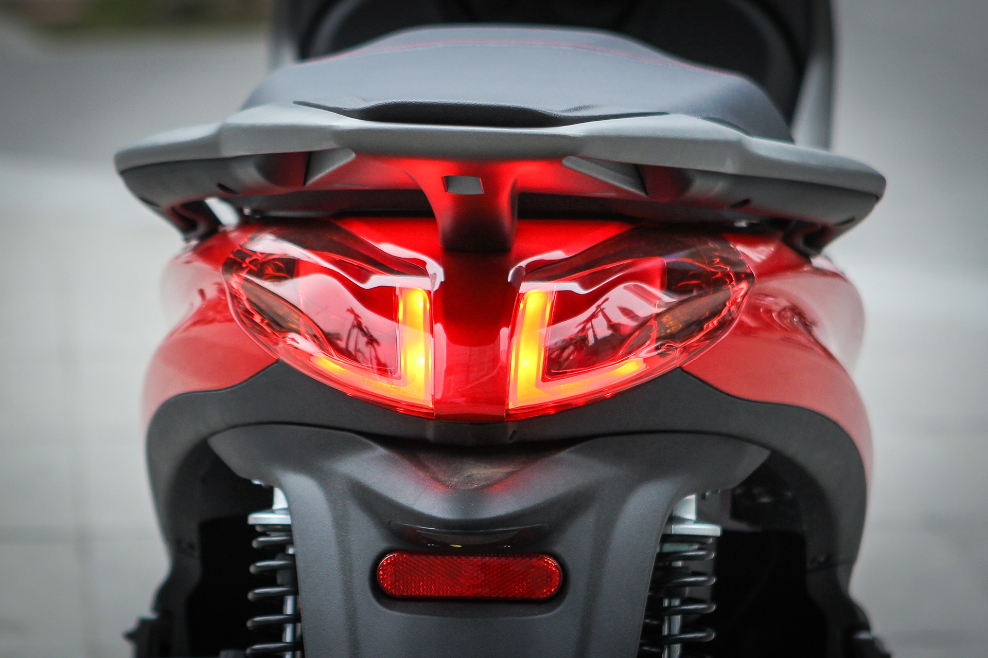 Piaggio Medley ABS chinh hang anh 5