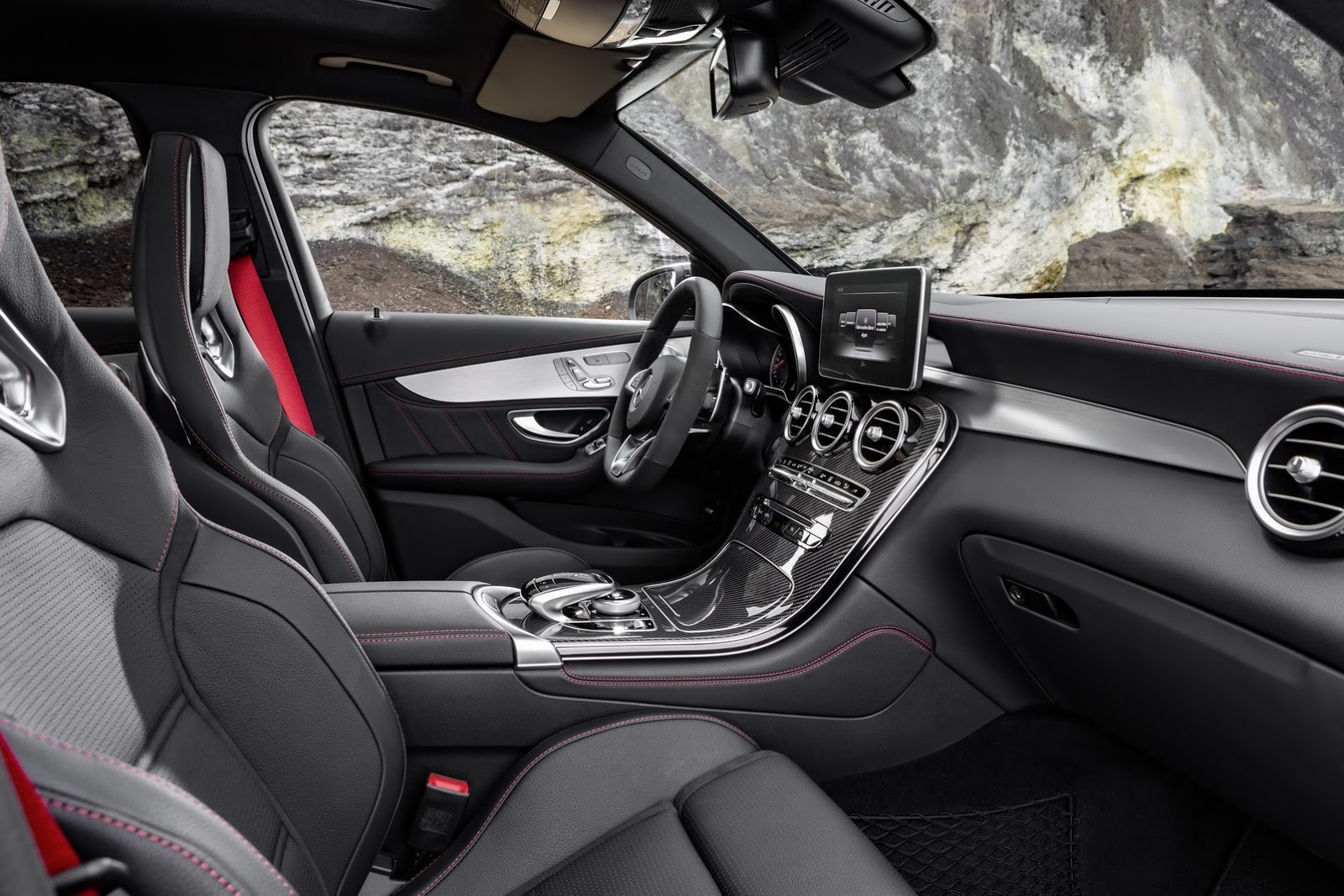 Mercedes-AMG GLC 43 4MATIC mới ảnh 6 Mercedes-AMG GLC 43 4MATIC moi anh 6