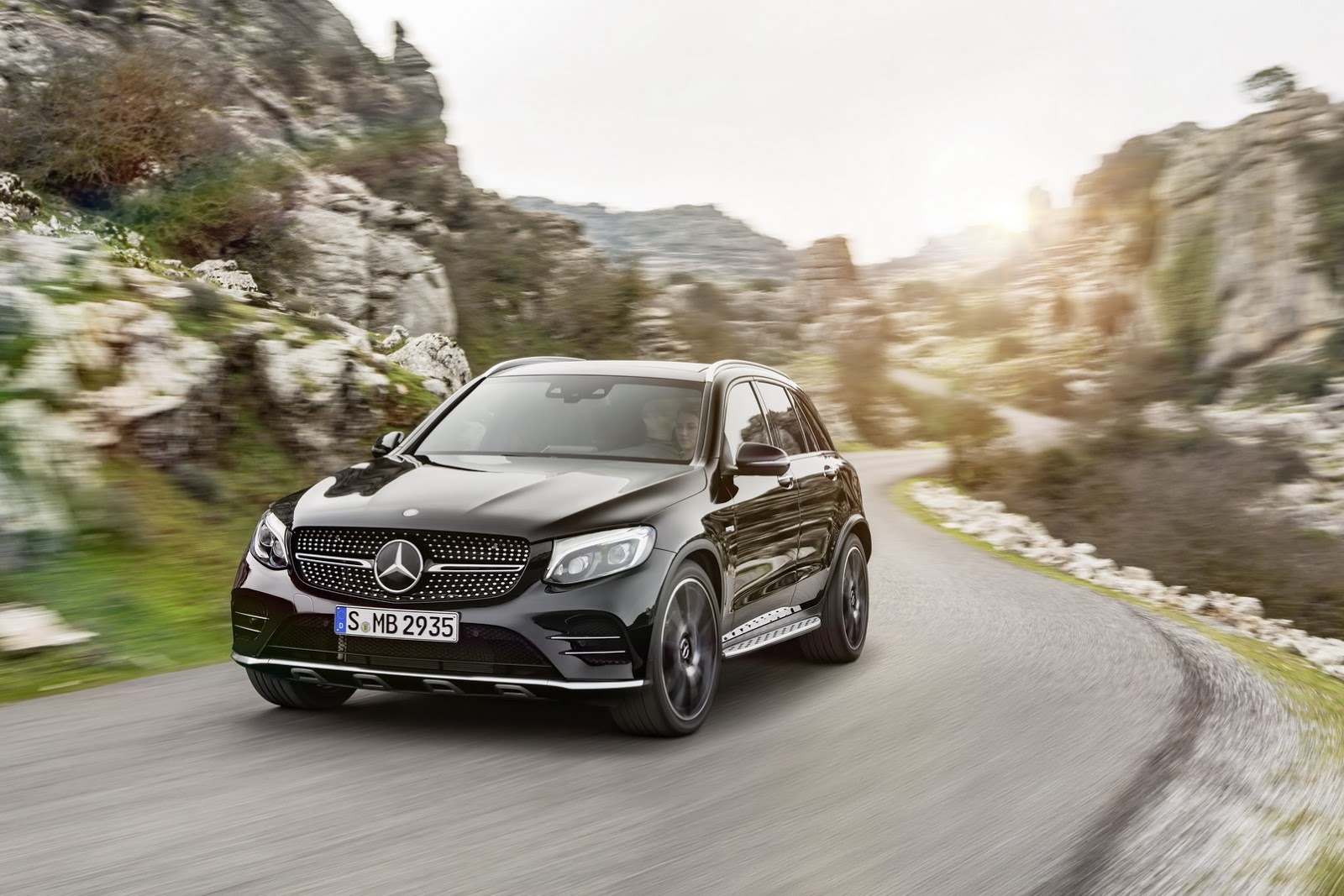 Mercedes-AMG GLC 43 4MATIC mới ảnh 1 Mercedes-AMG GLC 43 4MATIC moi anh 1
