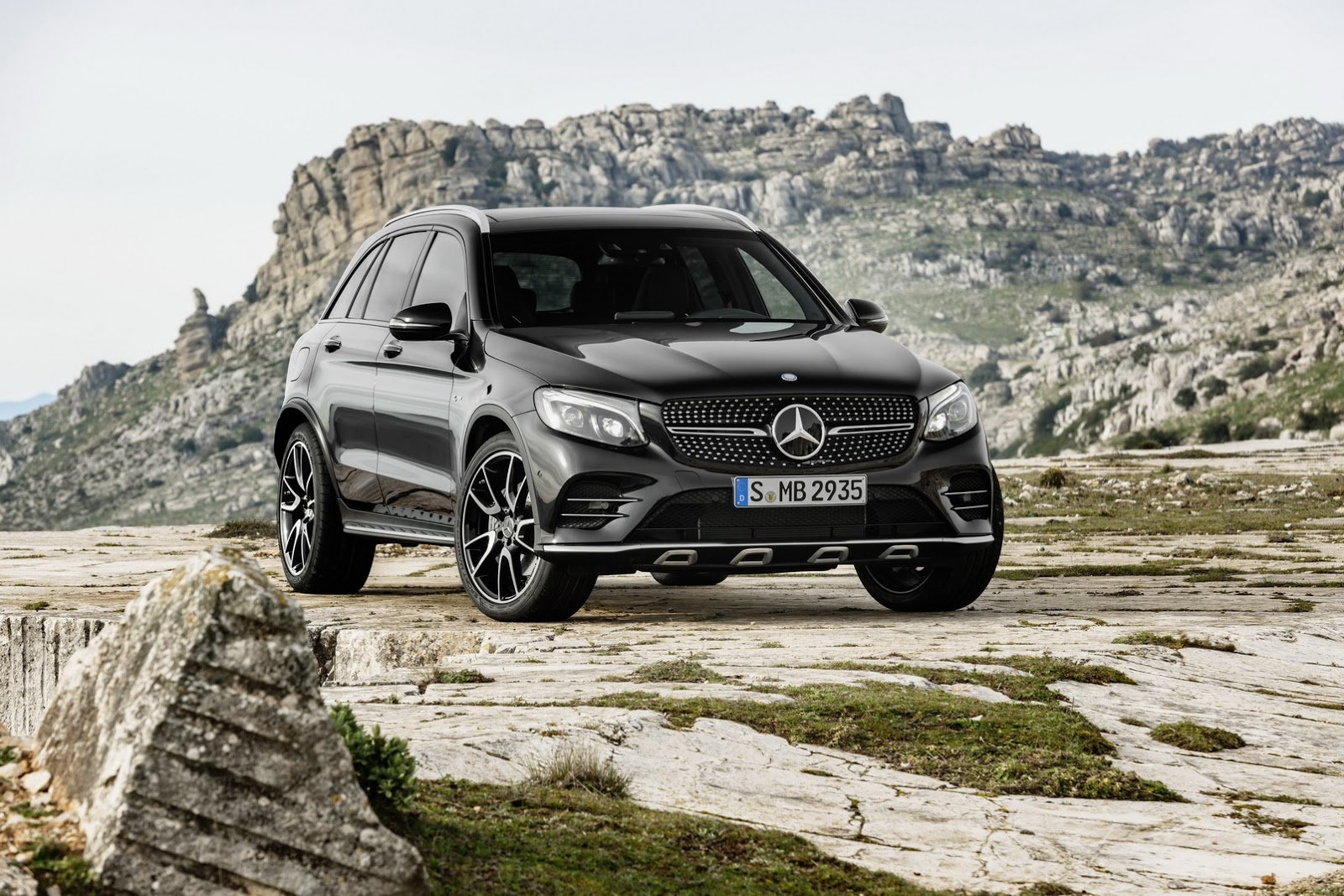 Mercedes-AMG GLC 43 4MATIC mới ảnh 7 Mercedes-AMG GLC 43 4MATIC moi anh 7
