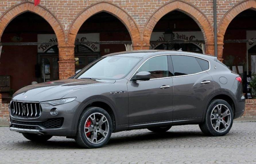 Xe the thao da dung Maserati Levante co gia tu 72.000 USD hinh anh