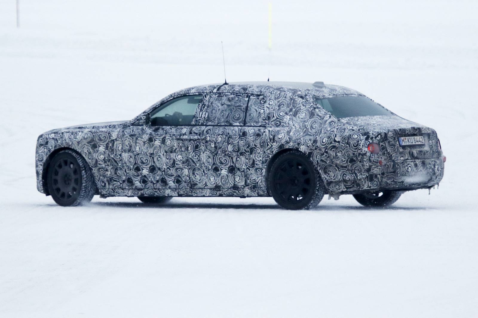 Rolls-Royce Phantom moi chay thu anh 2