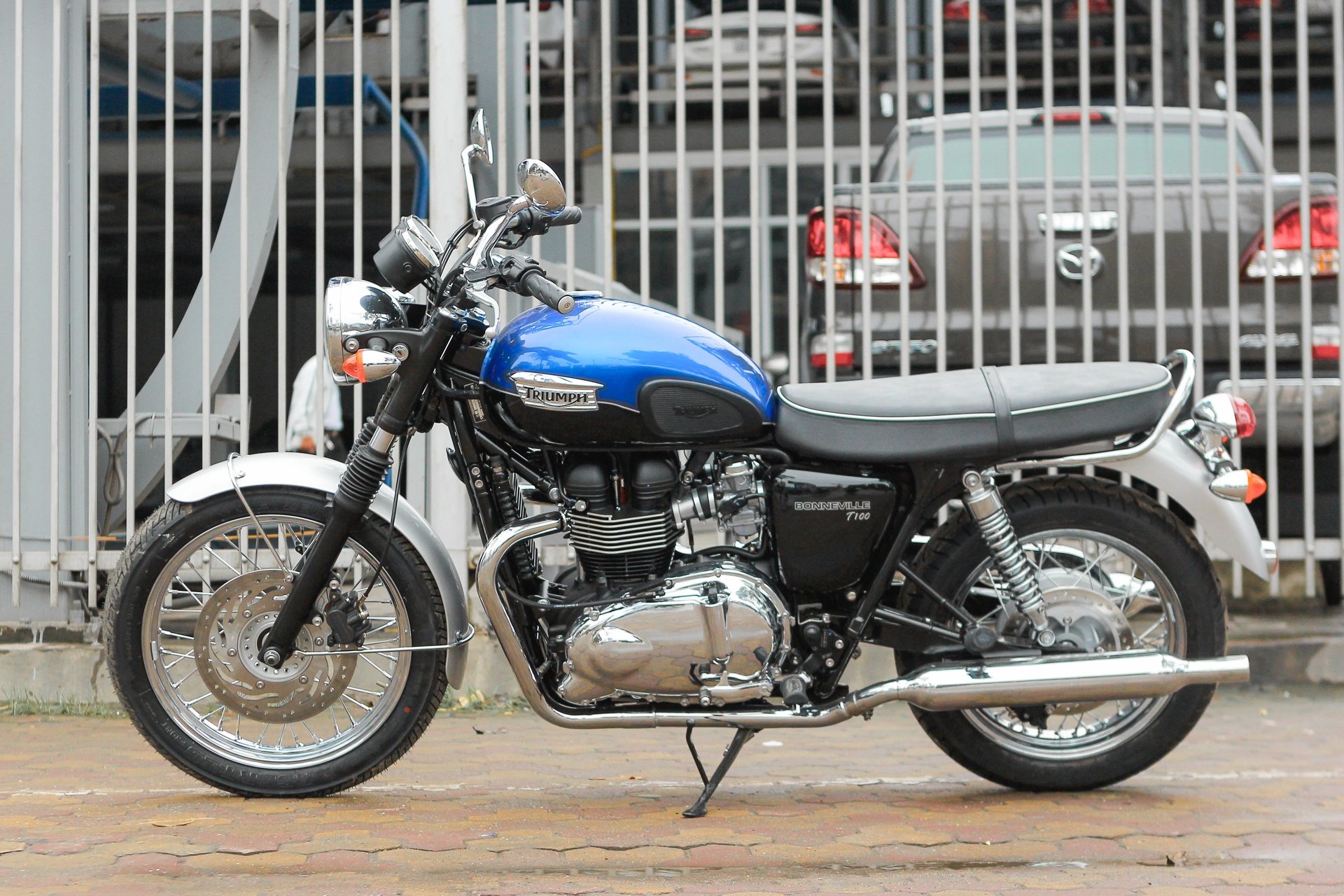 Triumph Bonneville T100 2016 tai Ha Noi anh 2