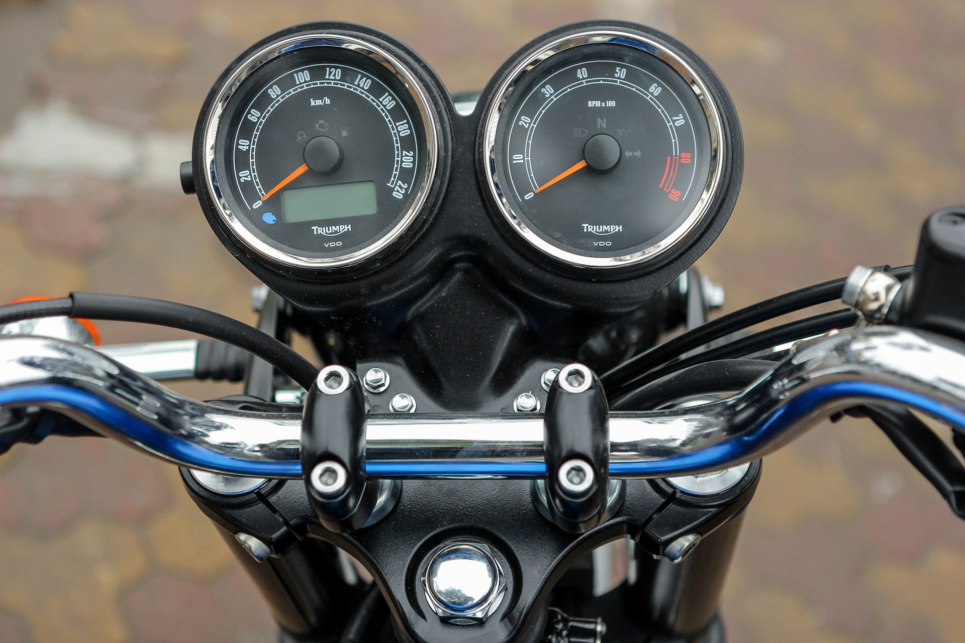 Triumph Bonneville T100 2016 tai Ha Noi anh 4