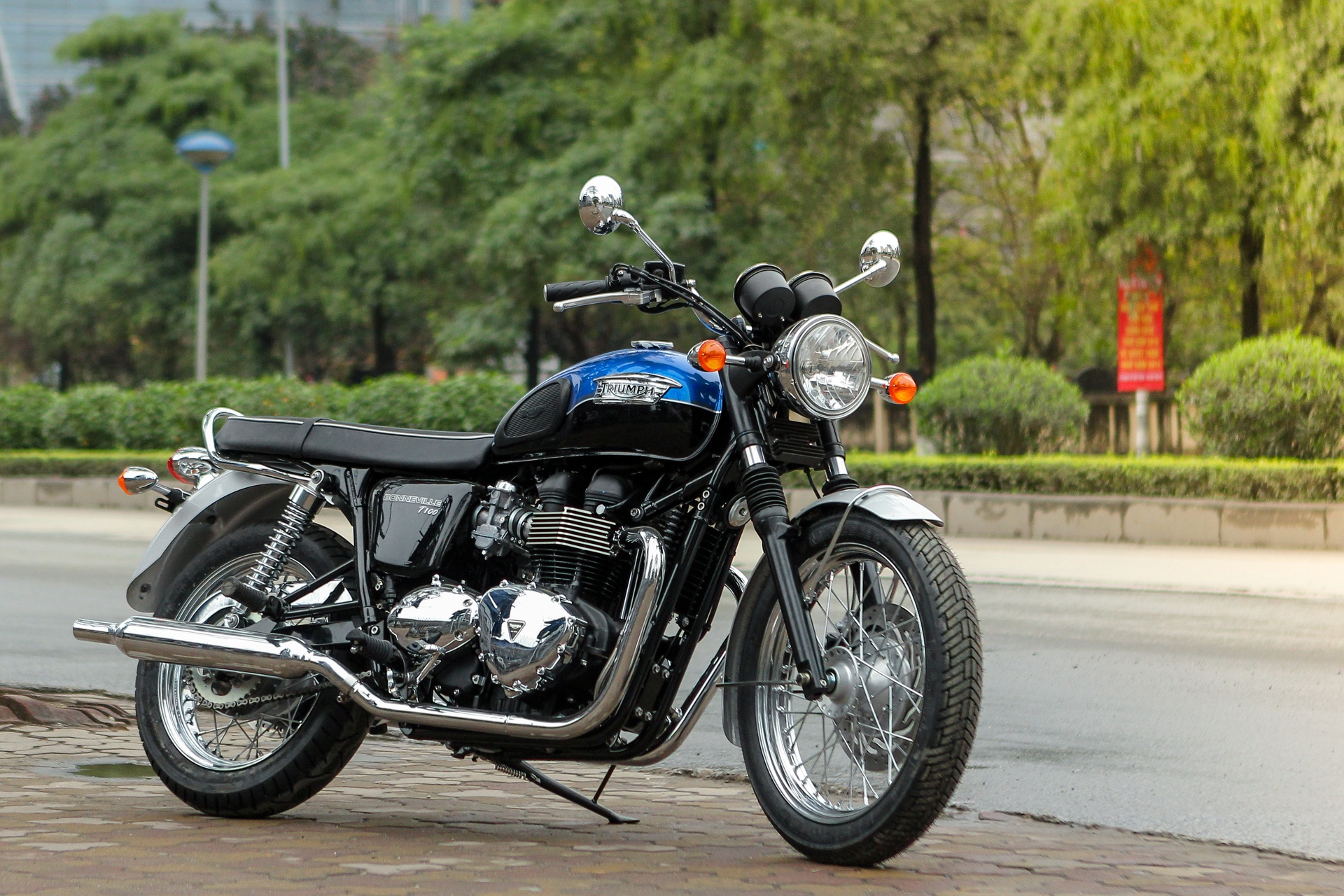 Triumph Bonneville T100 2016 tai Ha Noi anh 1