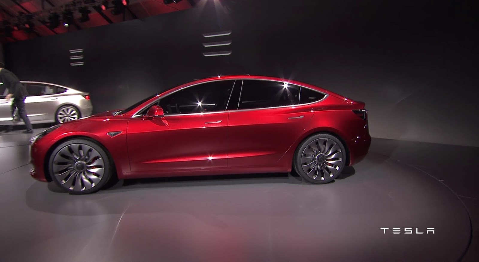 Tesla Model 3 anh 4