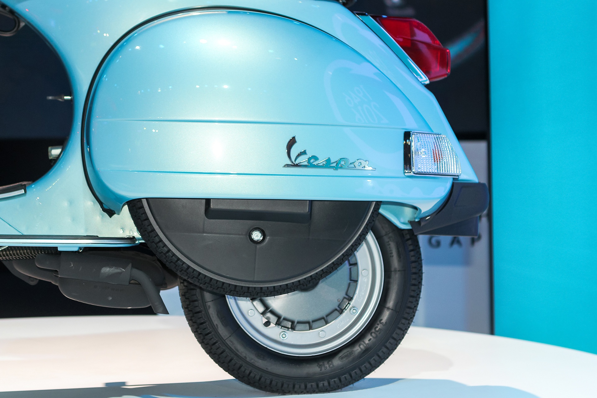 Vespa PX 125 anh 13