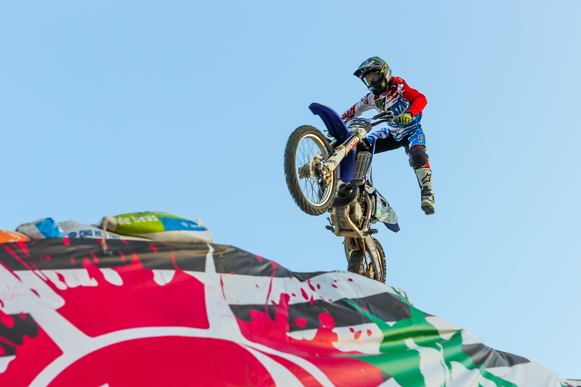 trinh dien moto bay anh 6