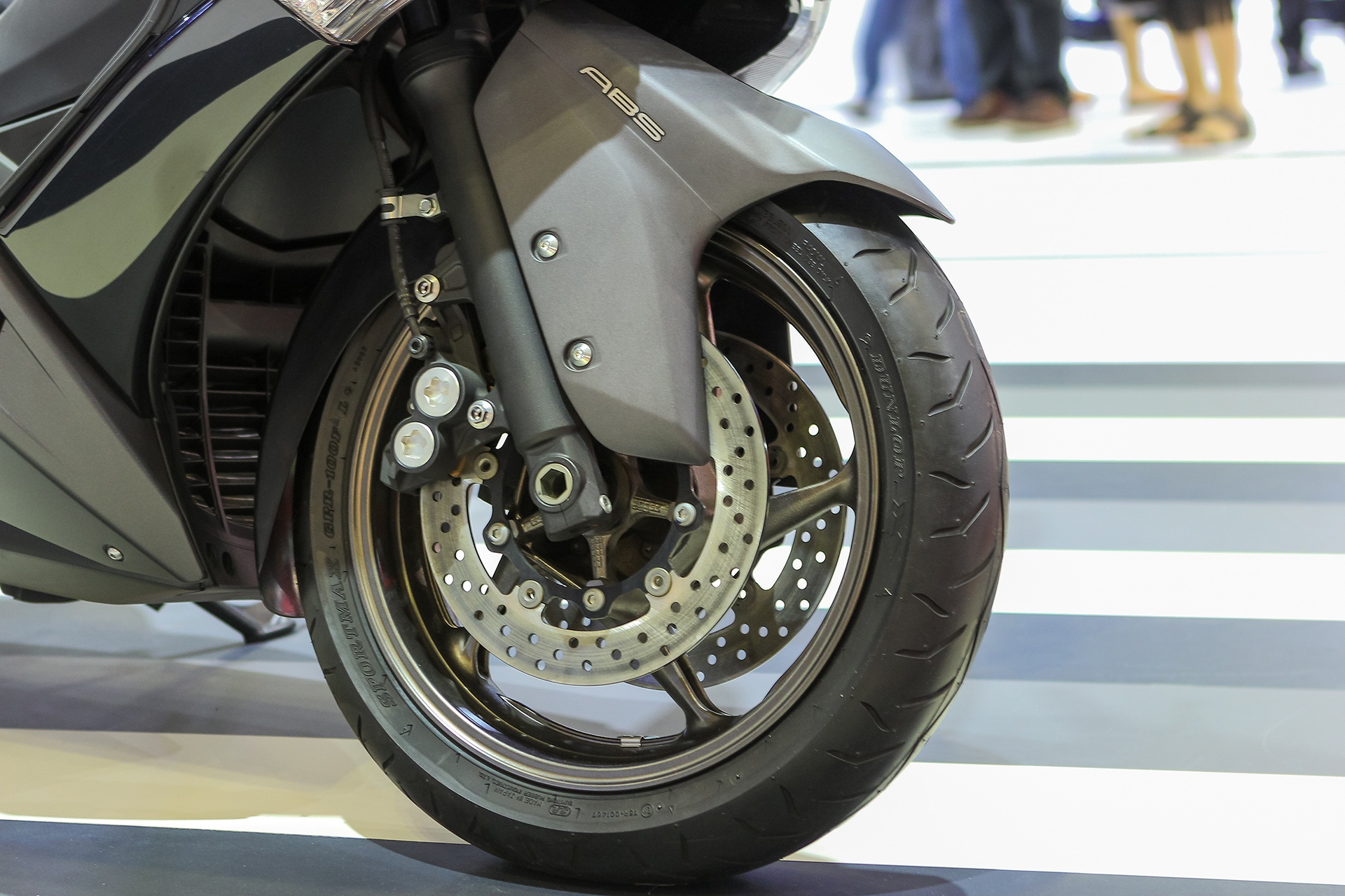 Yamaha TMAX tai Viet Nam anh 6