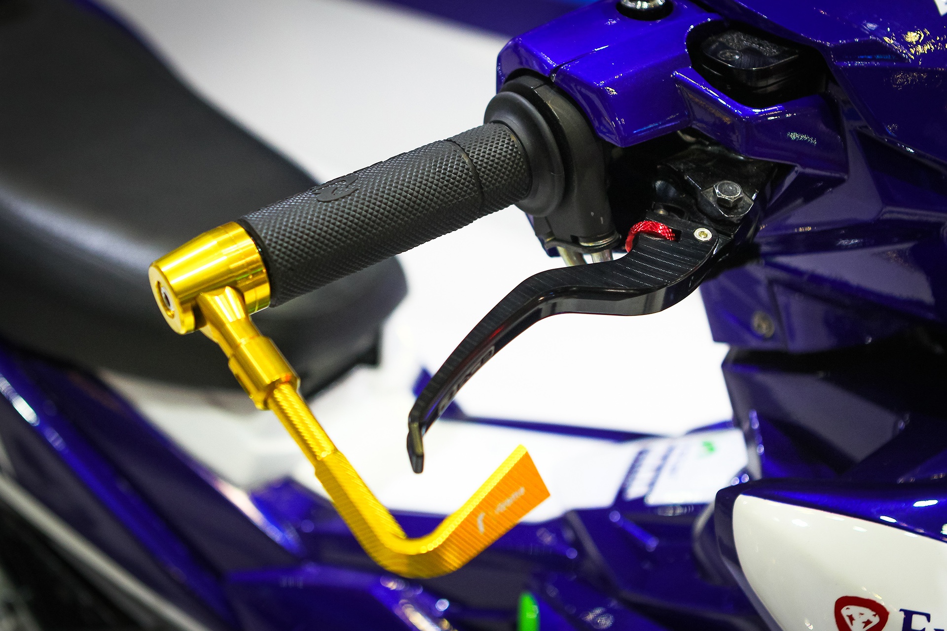 Exciter do M1 do tai trien lam xe may anh 6