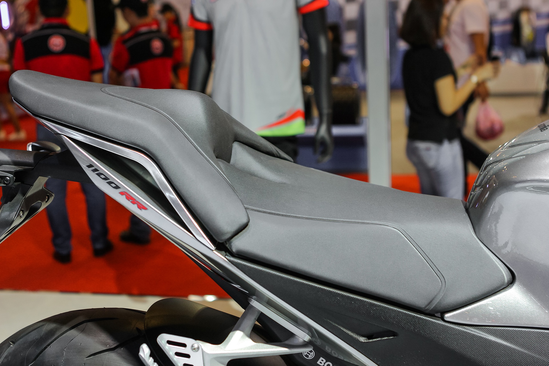 Aprilia Tuono V4 1100 RR tai Viet Nam anh 9