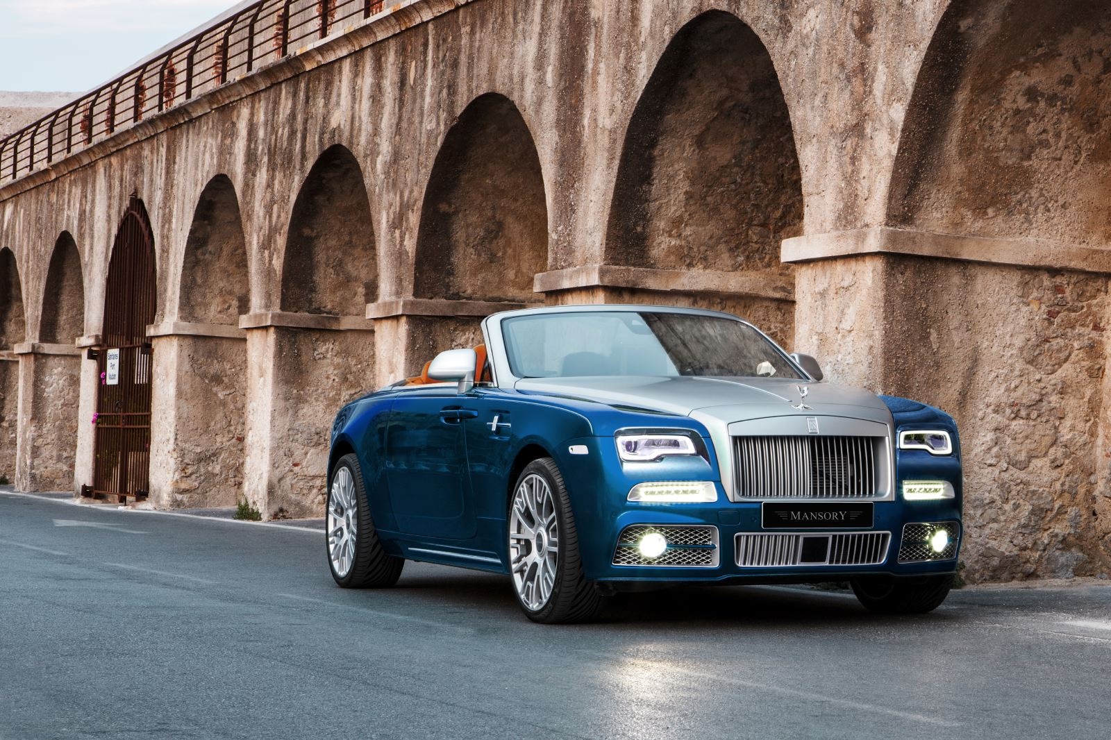 Rolls-Royce Dawn do Mansory co cong suat 740 ma luc hinh anh