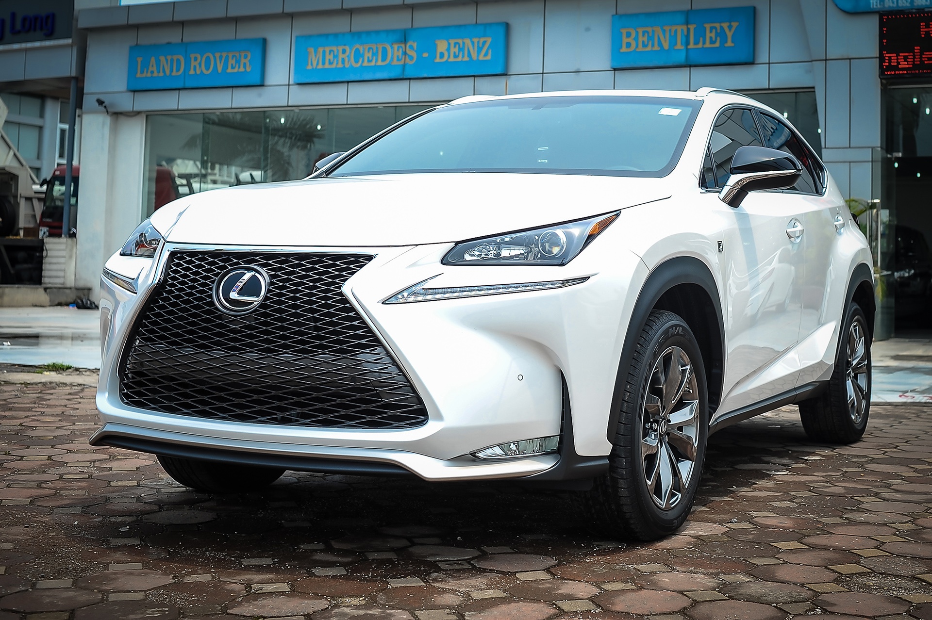Lexus NX 200t F Sport tai Viet Nam anh 1