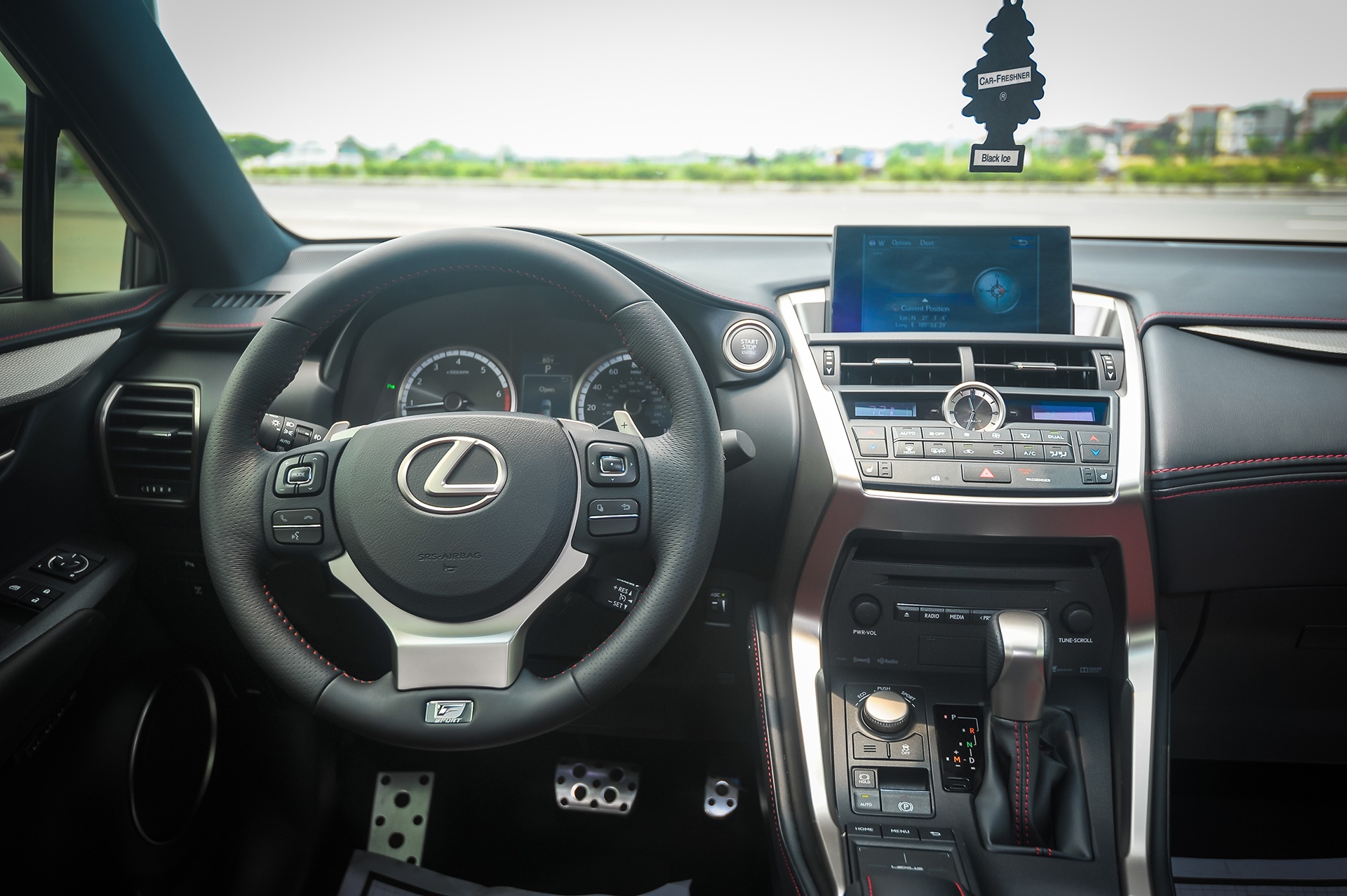 Lexus NX 200t F Sport tai Viet Nam anh 8