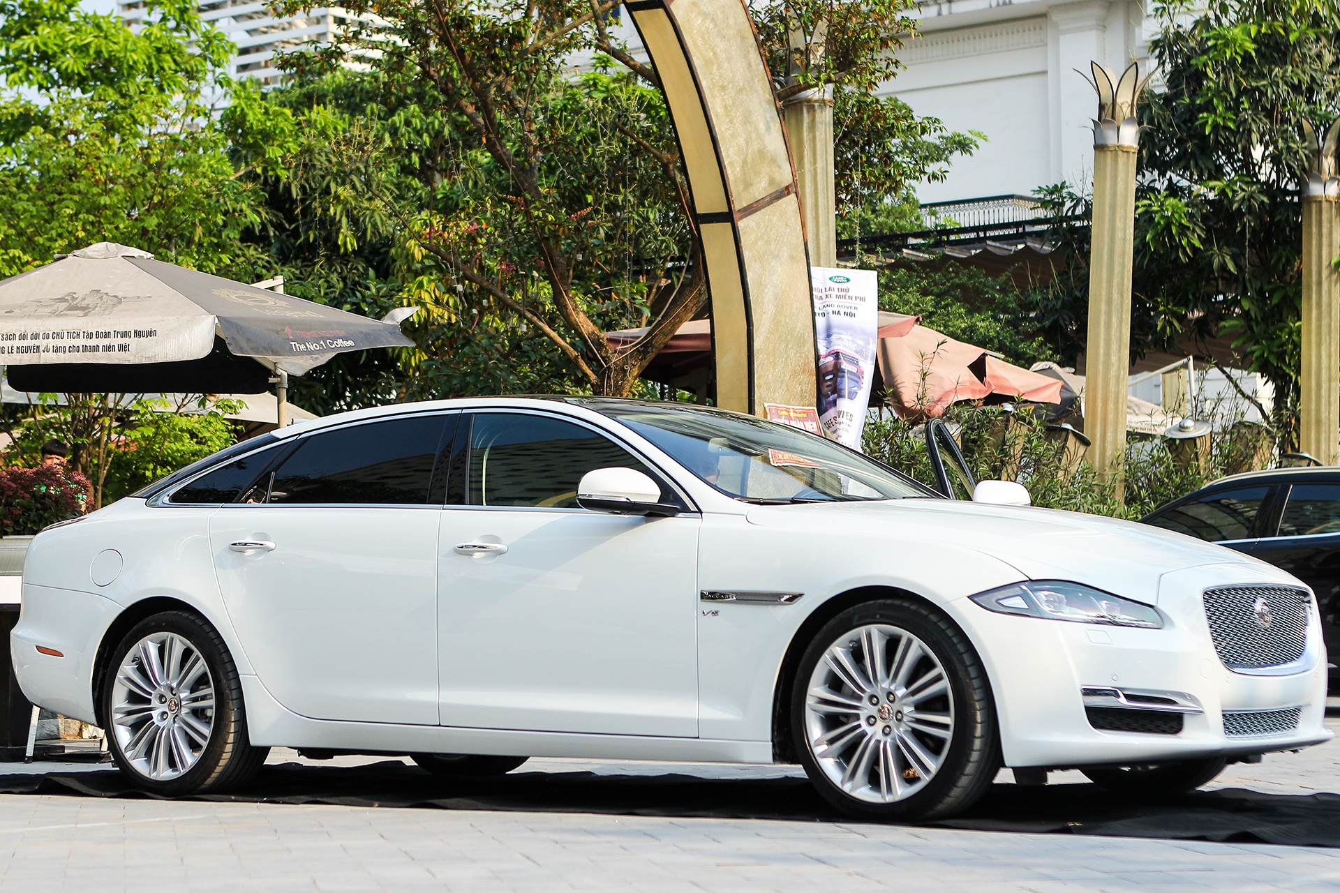 Jaguar XJL 2016 tại Việt Nam ảnh 1 Jaguar XJL 2016 tai Viet Nam anh 1