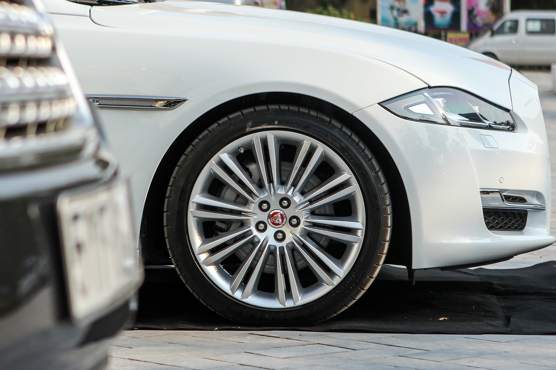 Jaguar XJL 2016 tại Việt Nam ảnh 6 Jaguar XJL 2016 tai Viet Nam anh 6
