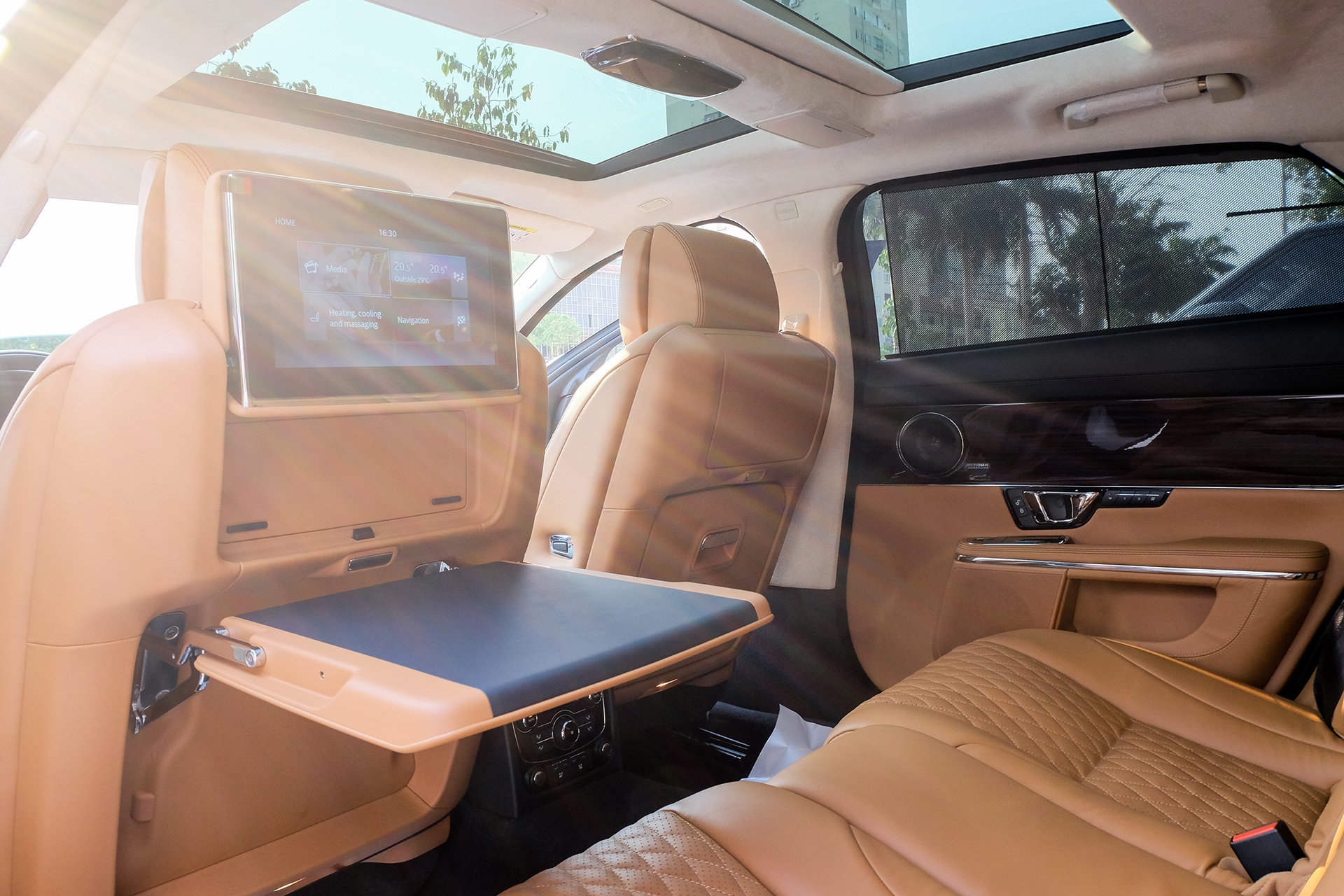 Jaguar XJL 2016 tại Việt Nam ảnh 12 Jaguar XJL 2016 tai Viet Nam anh 12
