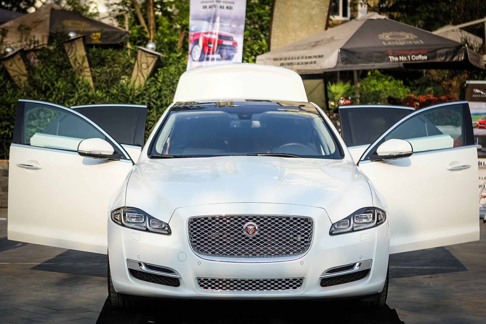 Jaguar XJL 2016 tại Việt Nam ảnh 14 Jaguar XJL 2016 tai Viet Nam anh 14