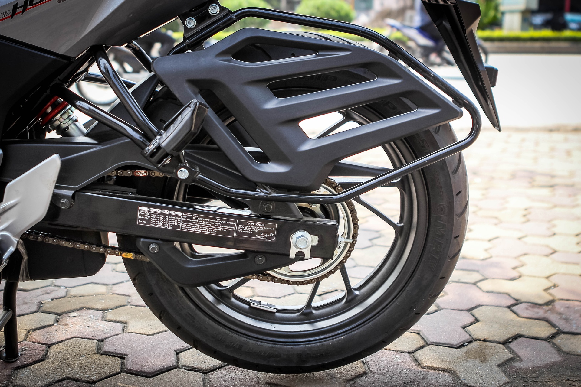 Honda CB Hornet 160R tai Viet Nam anh 9