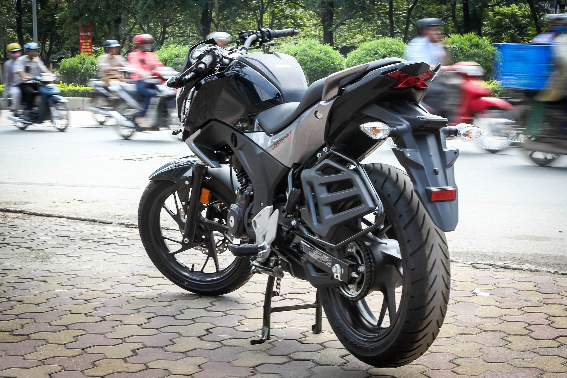 Honda CB Hornet 160R tai Viet Nam anh 3