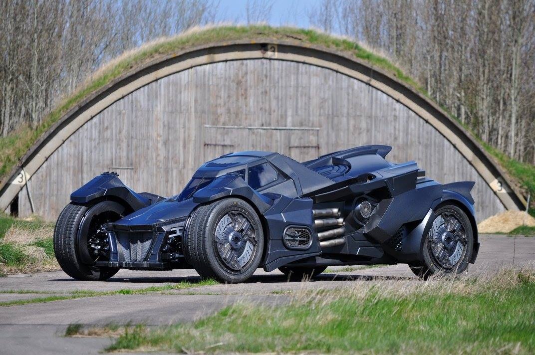 Batmobile Arkham Knight anh 1