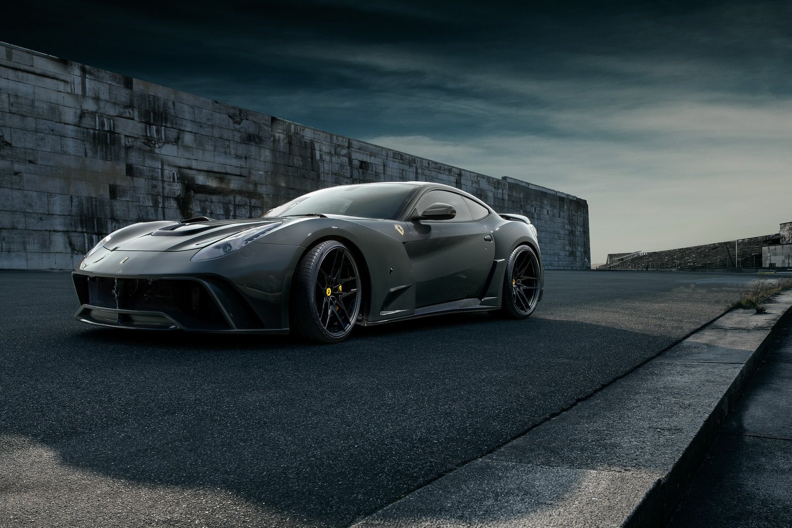 Sieu xe Ferrari F12 Berlinetta do gioi han 11 chiec hinh anh