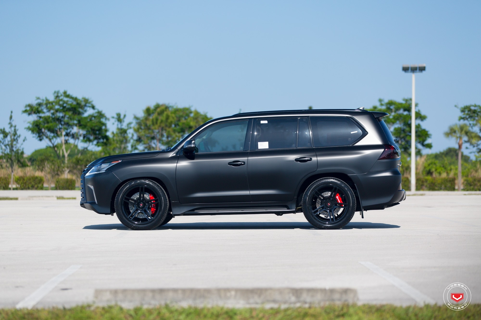 Lexus LX570 2016 do anh 2