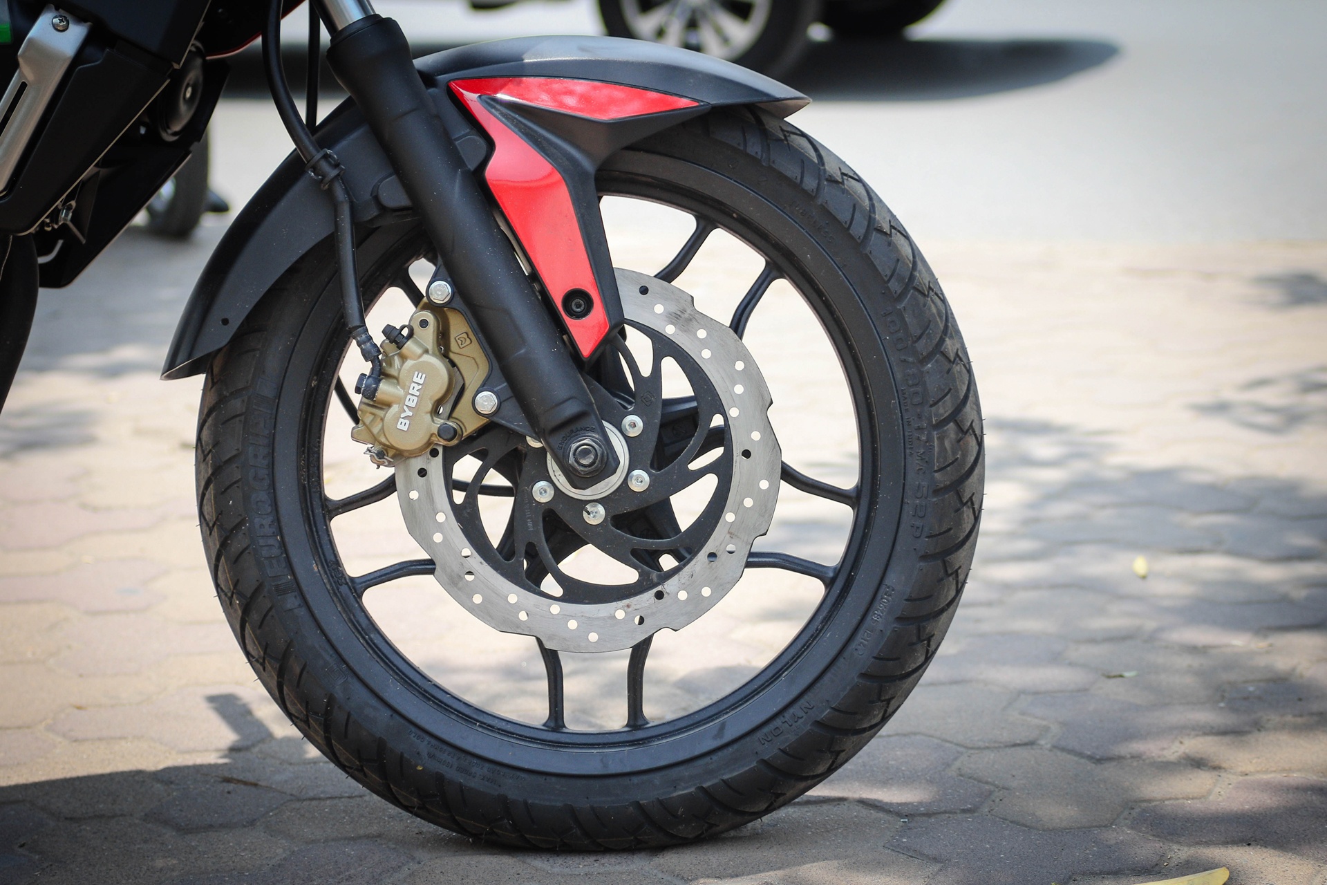 Kawasaki Bajaj 200NS tai Ha Noi anh 7