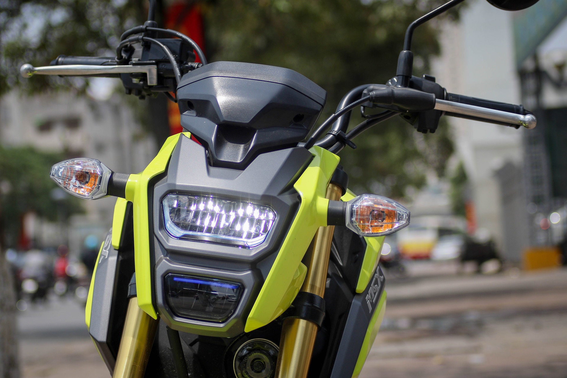 so sanh Honda MSX 2016 va Kawasaki Z125 anh 5