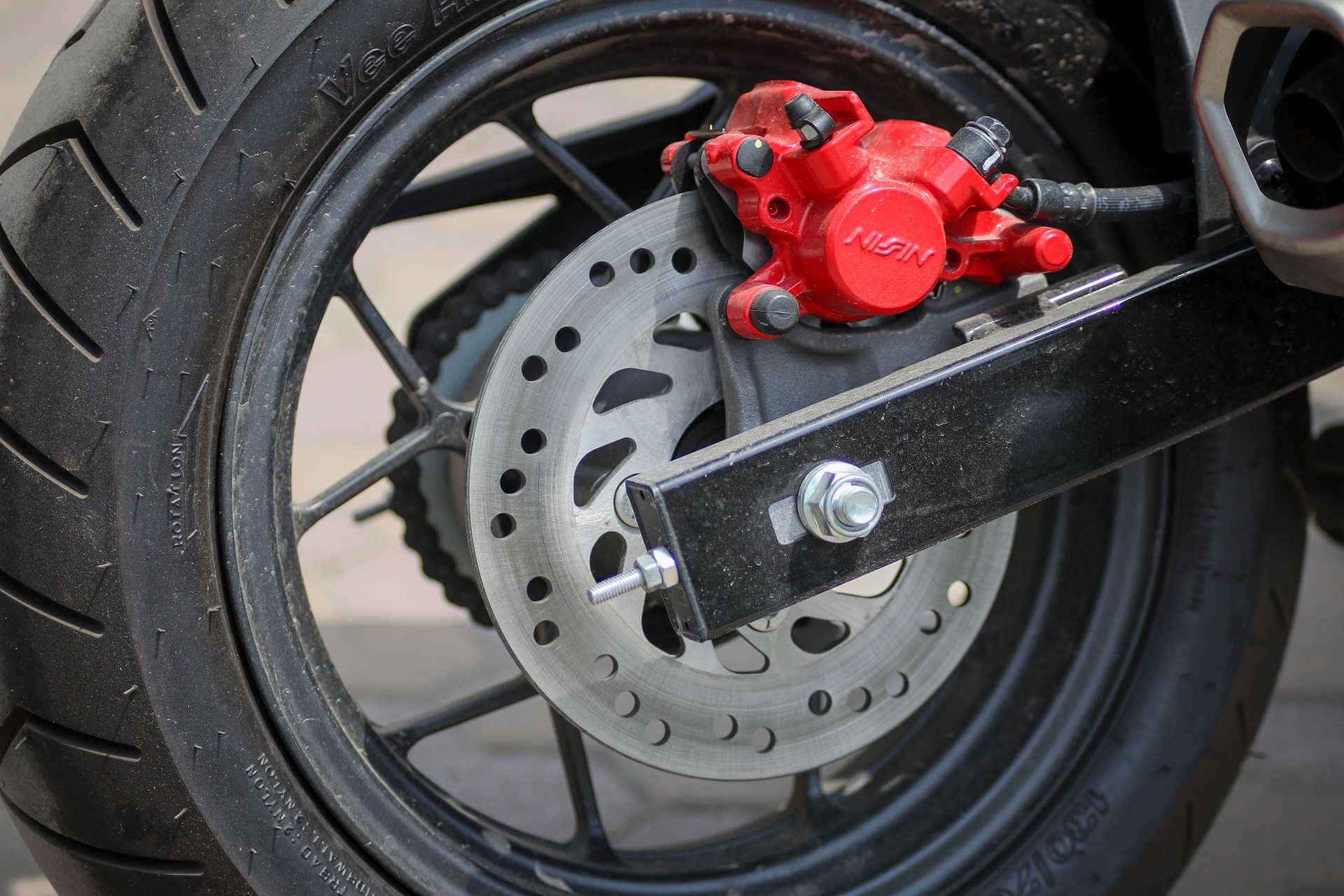 so sanh Honda MSX 2016 va Kawasaki Z125 anh 13