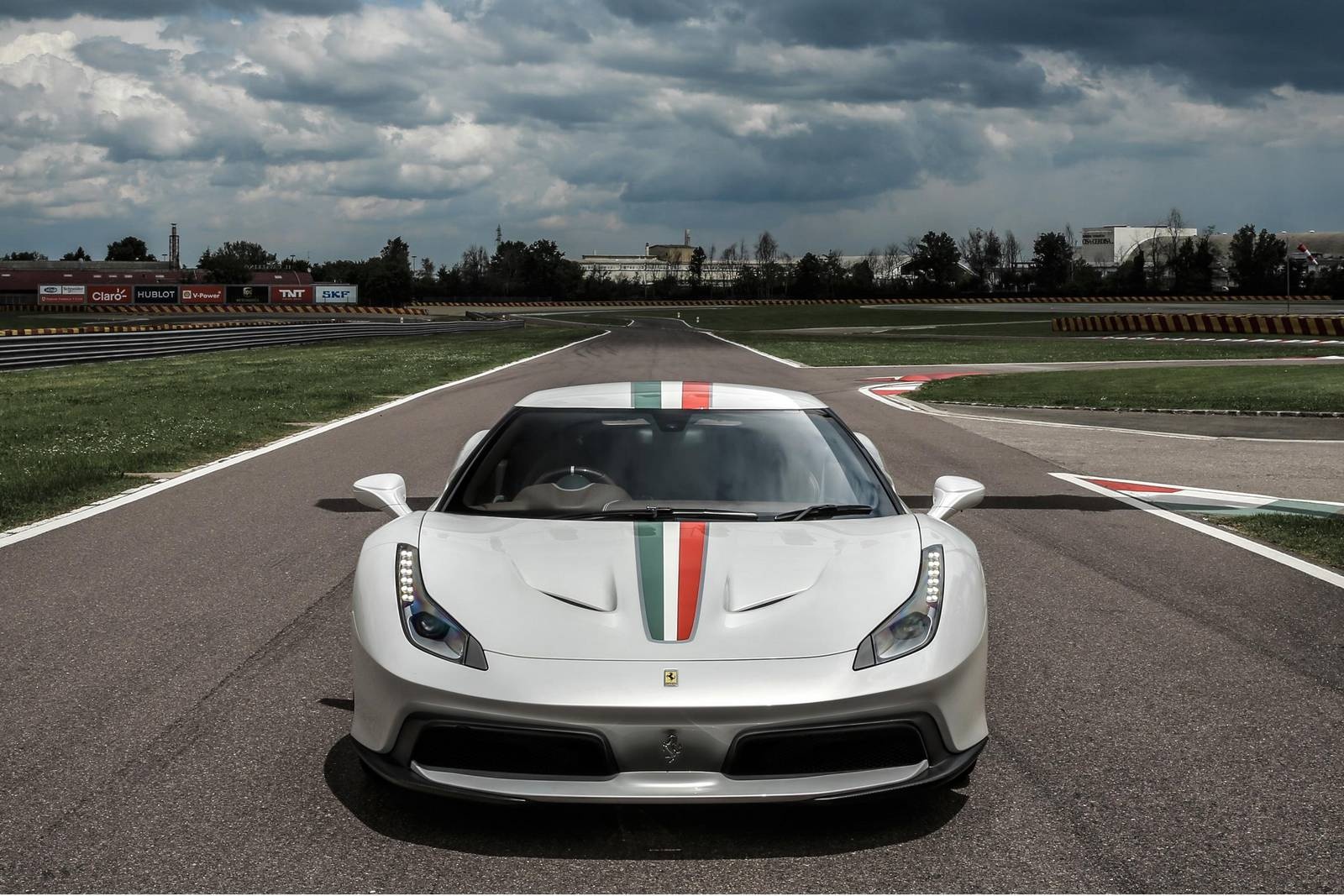 Ferrari ra mat sieu xe 458 Speciale ban dac biet hinh anh