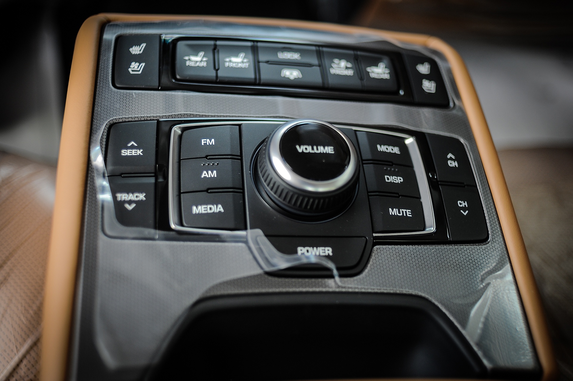 Hyundai Genesis sedan 2016 tai Ha Noi anh 14