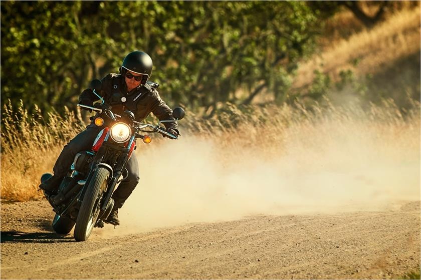 Yamaha SCR950 doi thu Ducati Scrambler anh 5