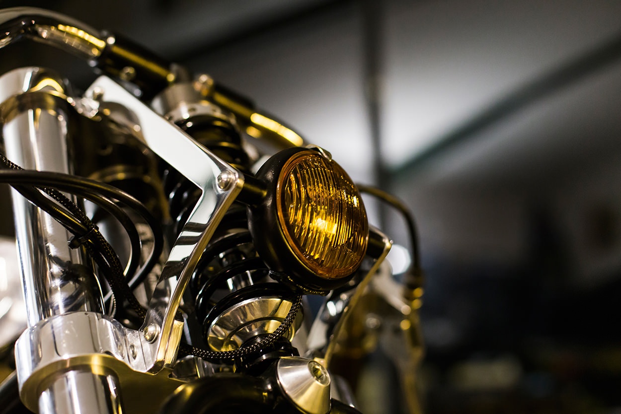 xe do dung dong co Kawasaki Z1000 anh 5