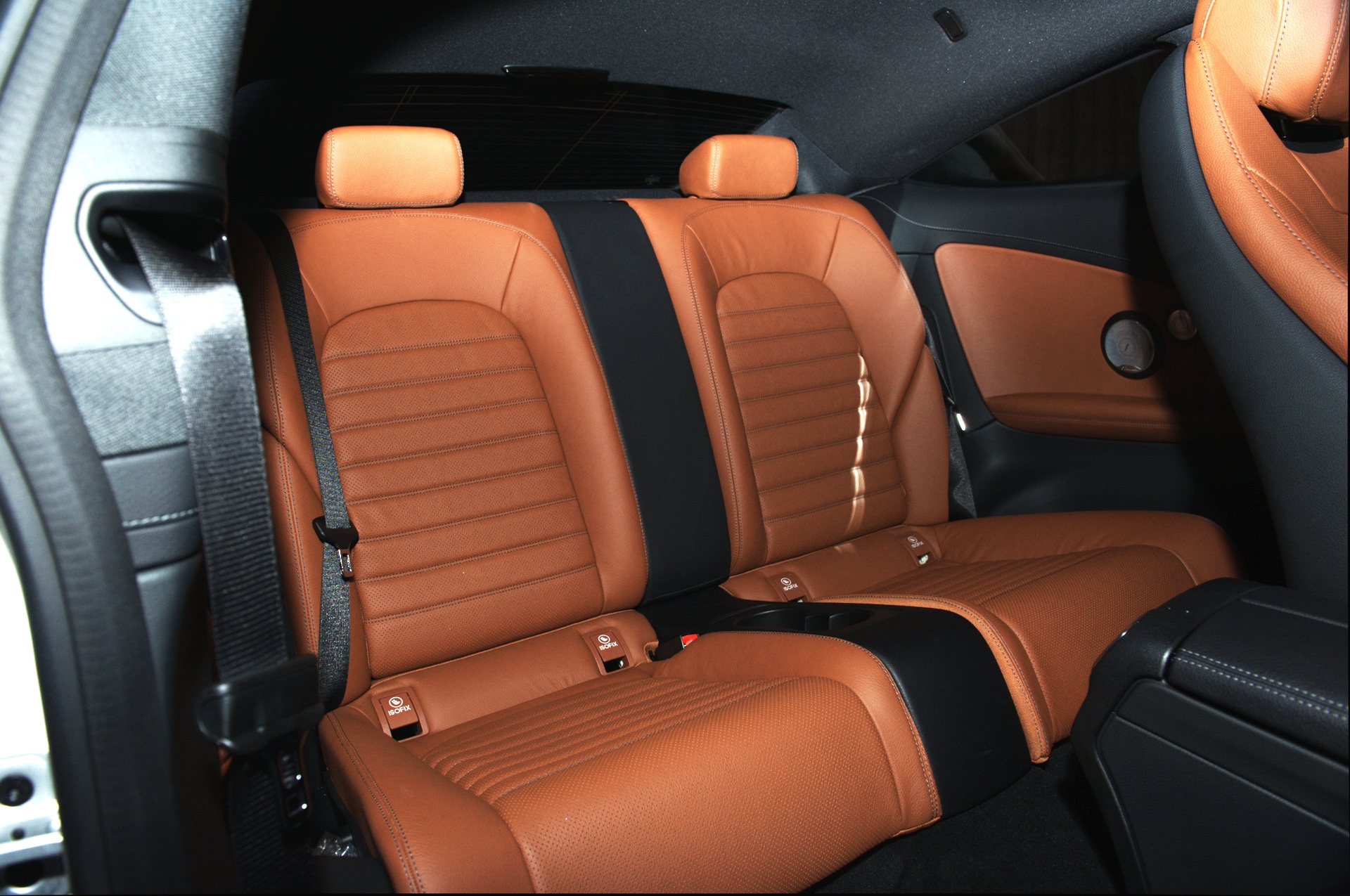 Mercedes-Benz C300 Coupe tai Viet Nam anh 10