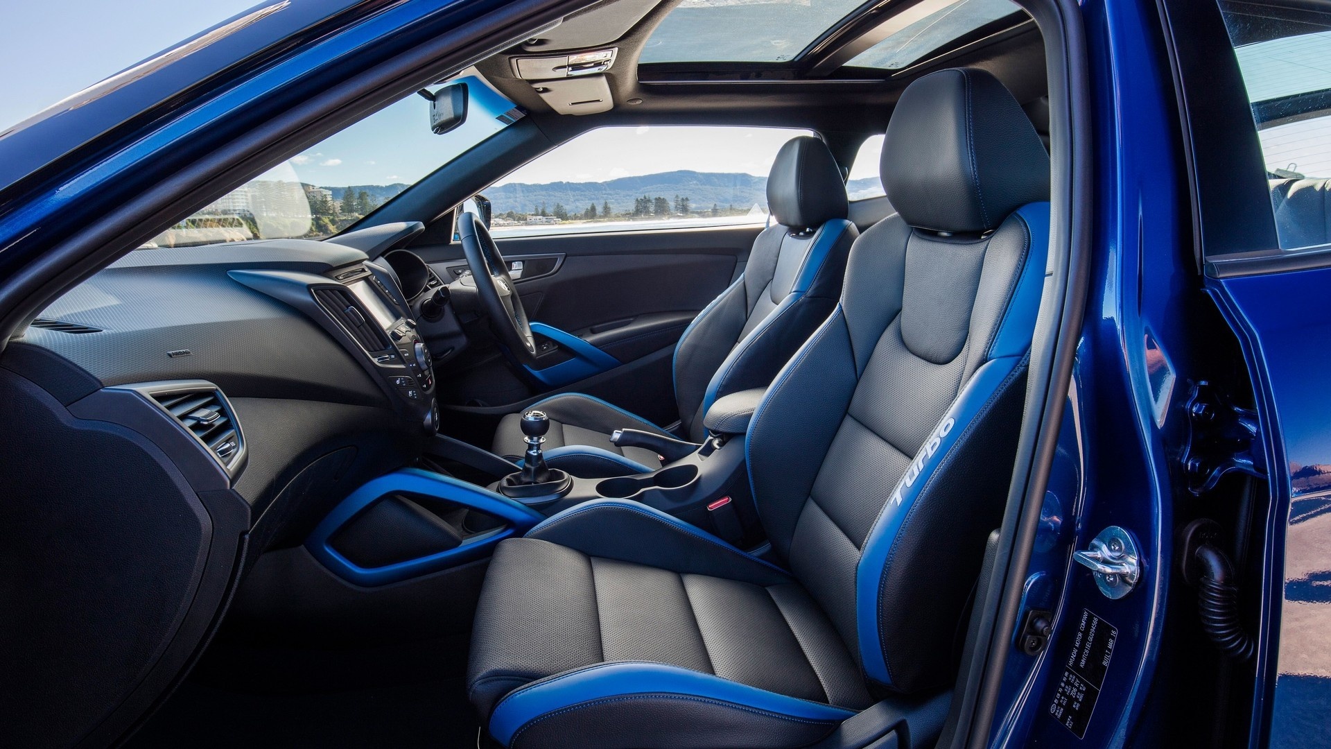 Hyundai Veloster Street Turbo ban gioi han anh 6