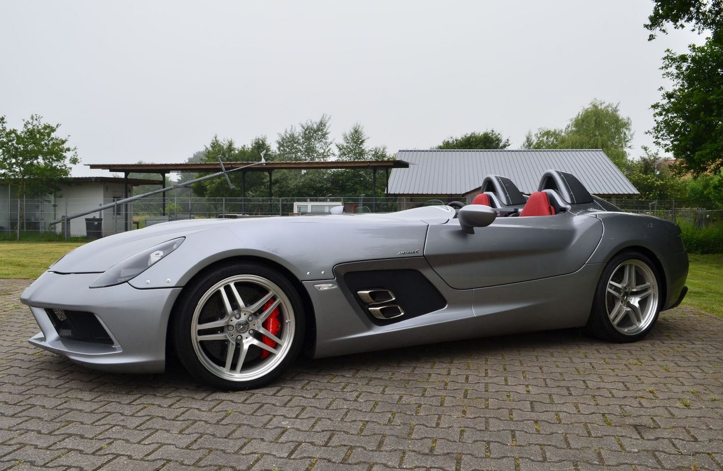 Mercedes-Benz SLR McLaren gia 4 trieu euro anh 2