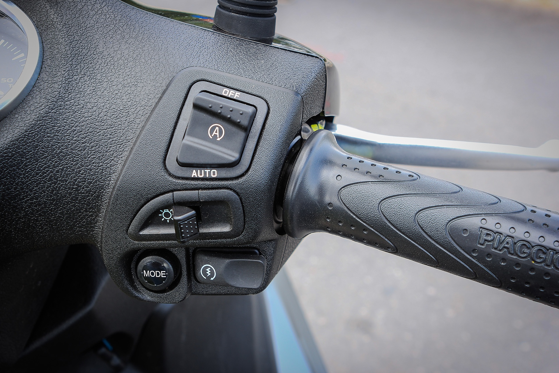 Piaggio Medley S 150 tai Viet Nam anh 6