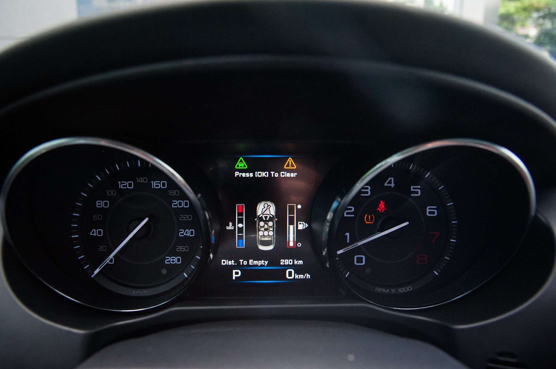 Jaguar XE S 2016 dau tien tai Ha Noi anh 8