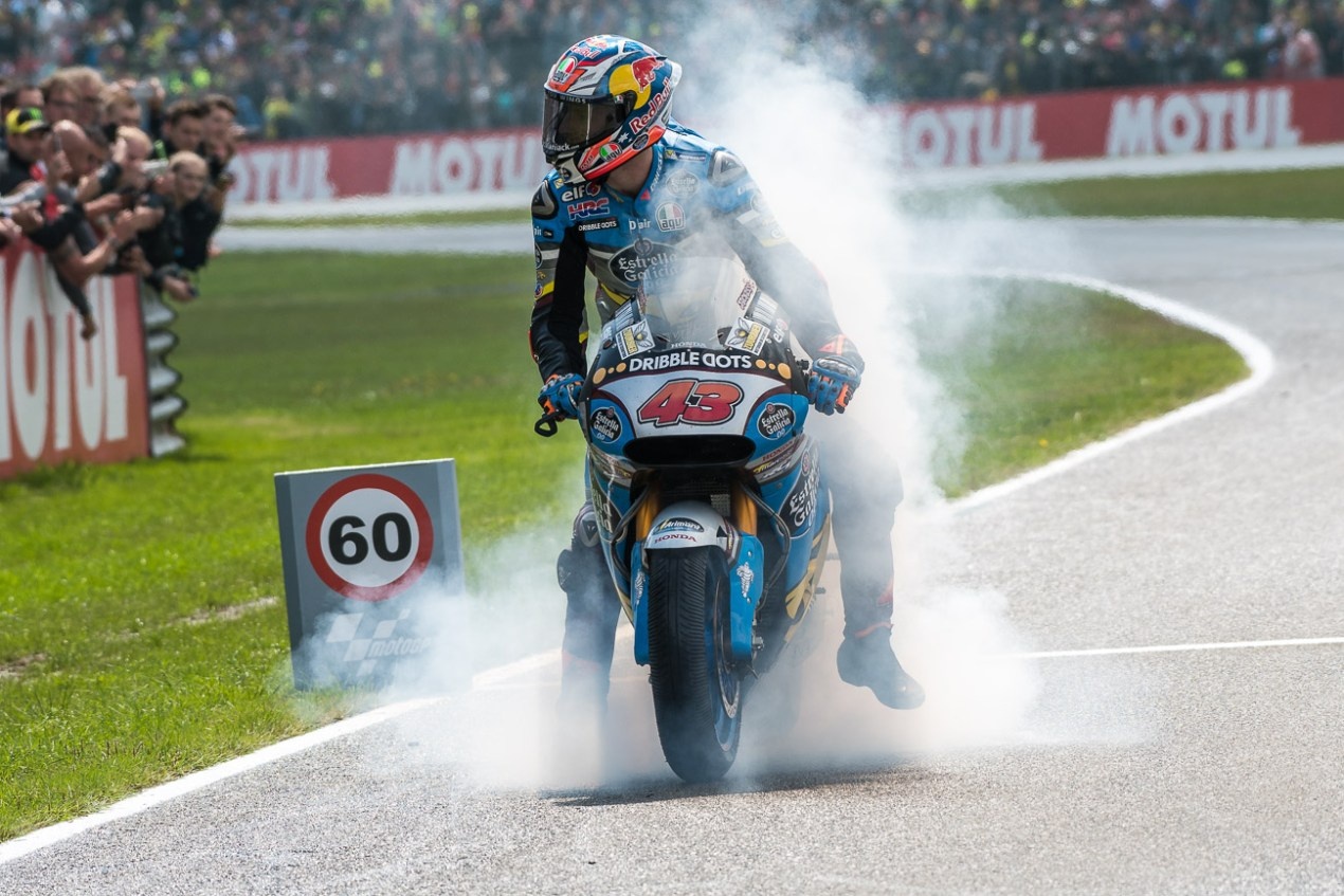 MotoGP 2016 chang 8: Chien thang bat ngo cua tay dua la hinh anh