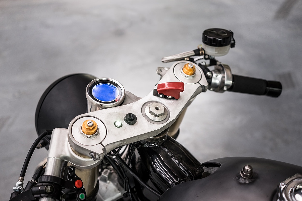 xe Yamaha do phong cach co dien anh 10