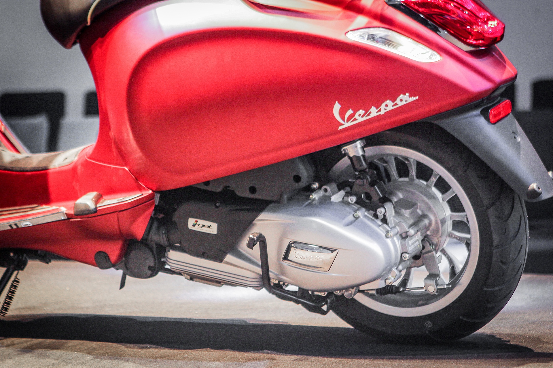 Vespa 2016 gia tu 69, 9 trieu anh 12