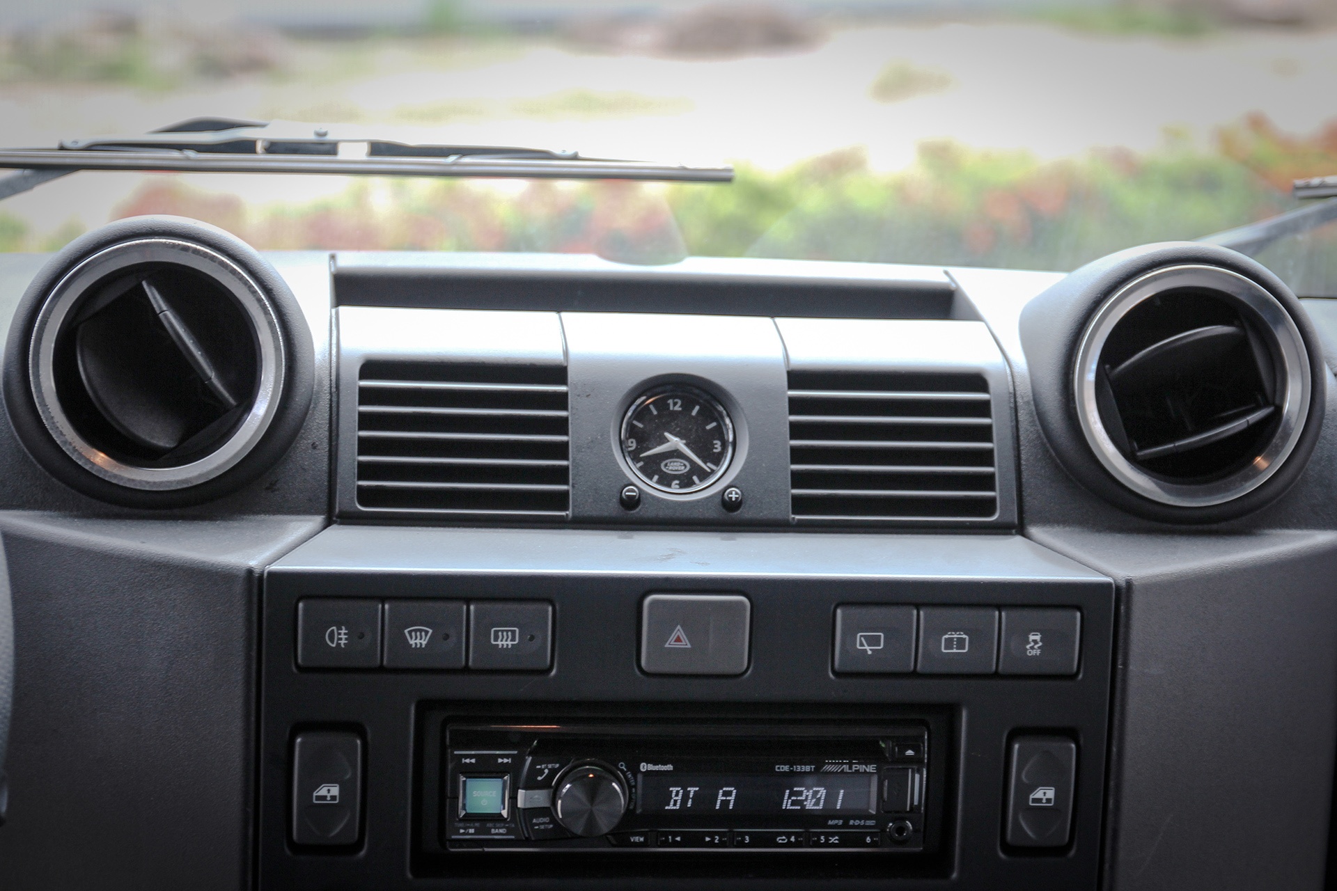 Land Rover Defender gia hon 2 ty tai Viet Nam anh 7