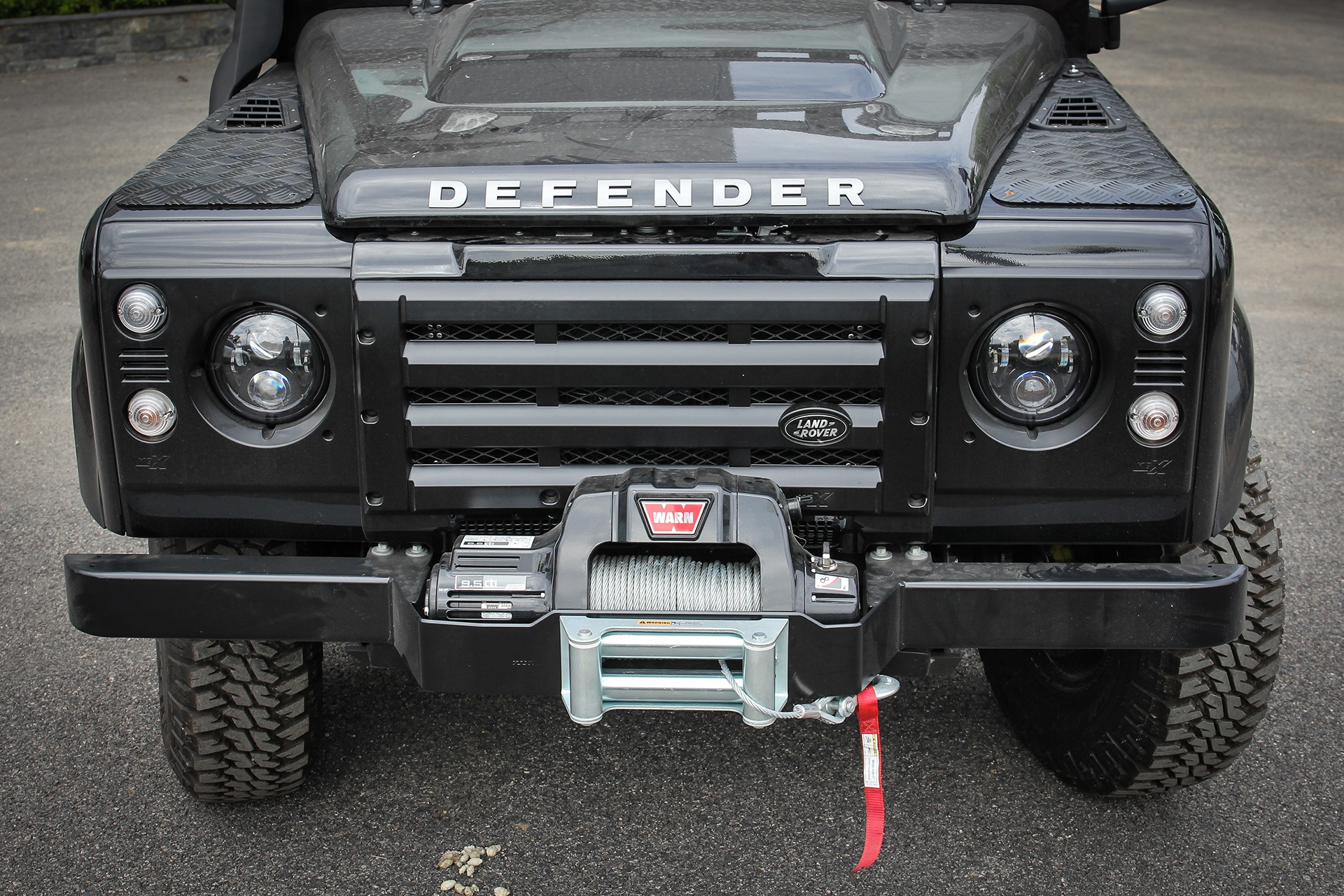 Land Rover Defender gia hon 2 ty tai Viet Nam anh 14
