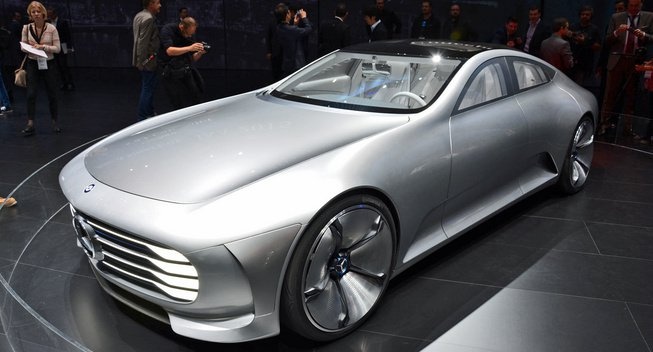 Mercedes-Benz sap ra xe dien doi dau Tesla Model S hinh anh