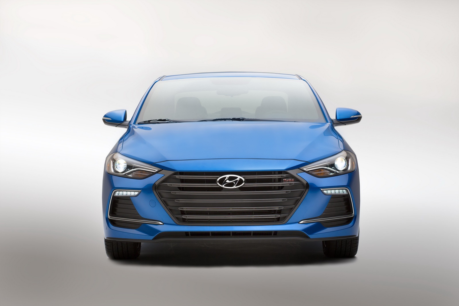 Hyunda Elantra Sport 2017 ra mat tai My anh 1