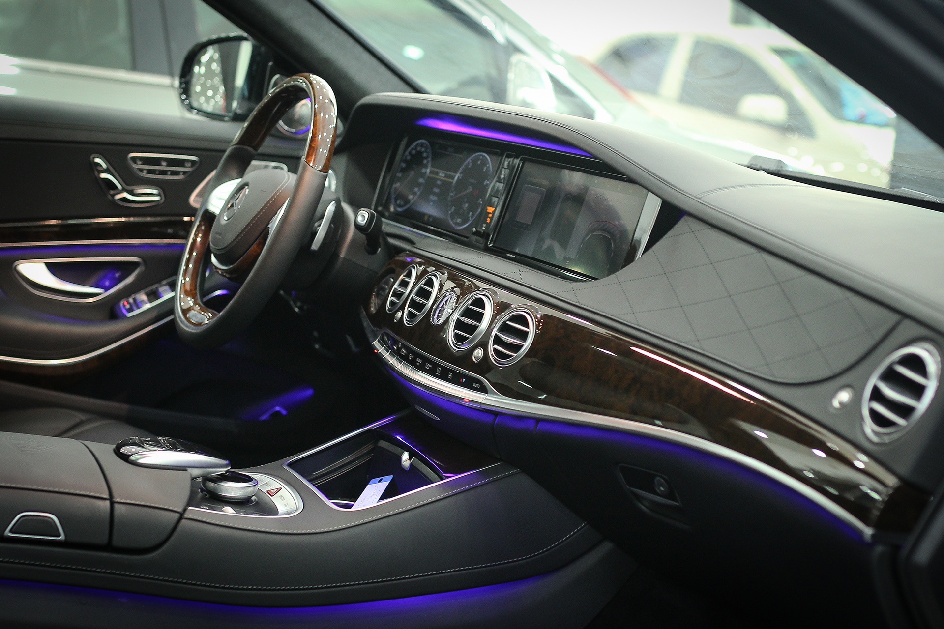 Mercedes Maybach S500 tại Hà Nội ảnh 6 Mercedes Maybach S500 tai Ha Noi anh 6
