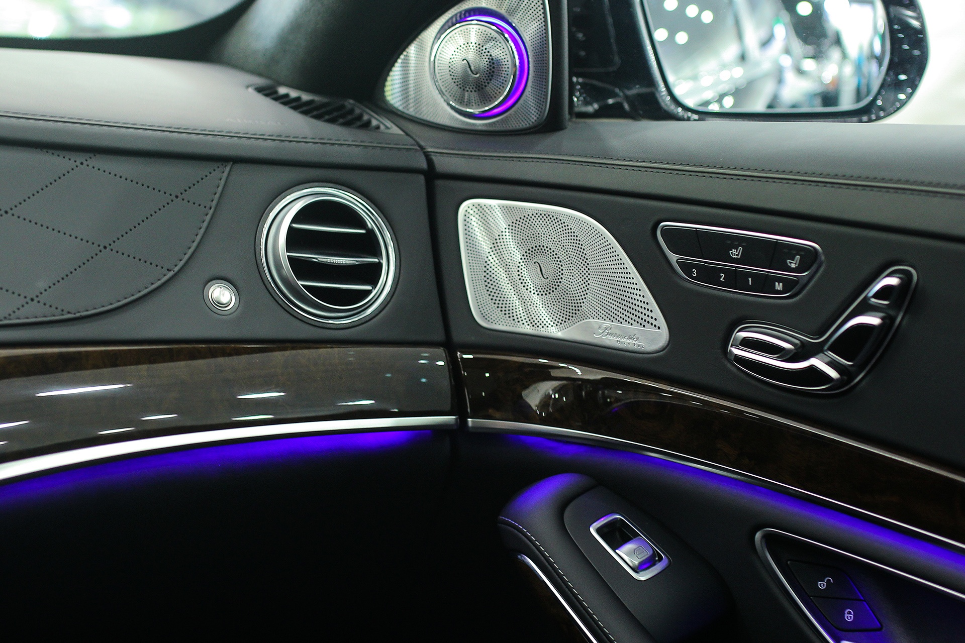 Mercedes Maybach S500 tại Hà Nội ảnh 9 Mercedes Maybach S500 tai Ha Noi anh 9