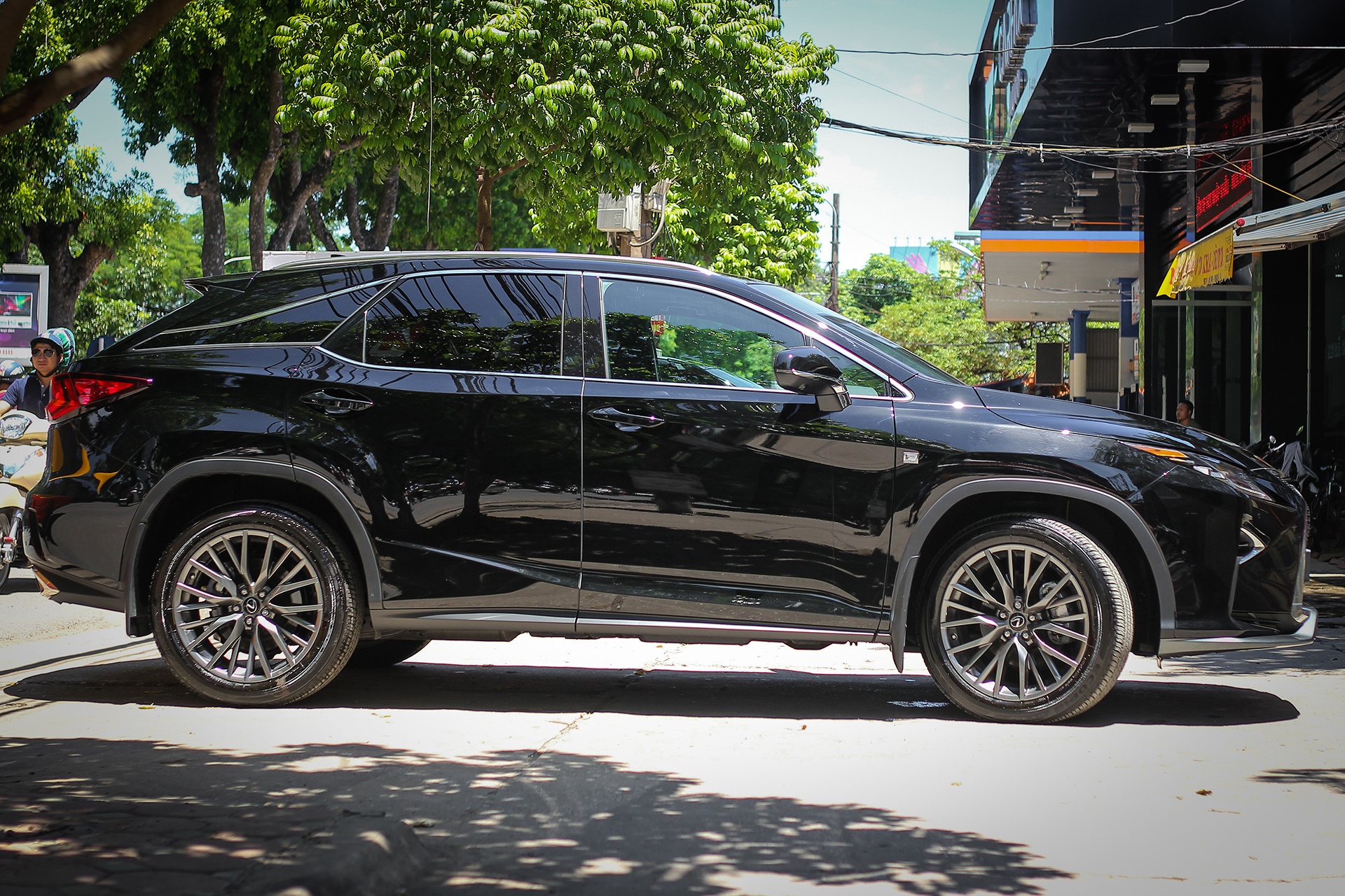 Lexus RX350 F-Sport 2016 tai Ha Noi anh 1